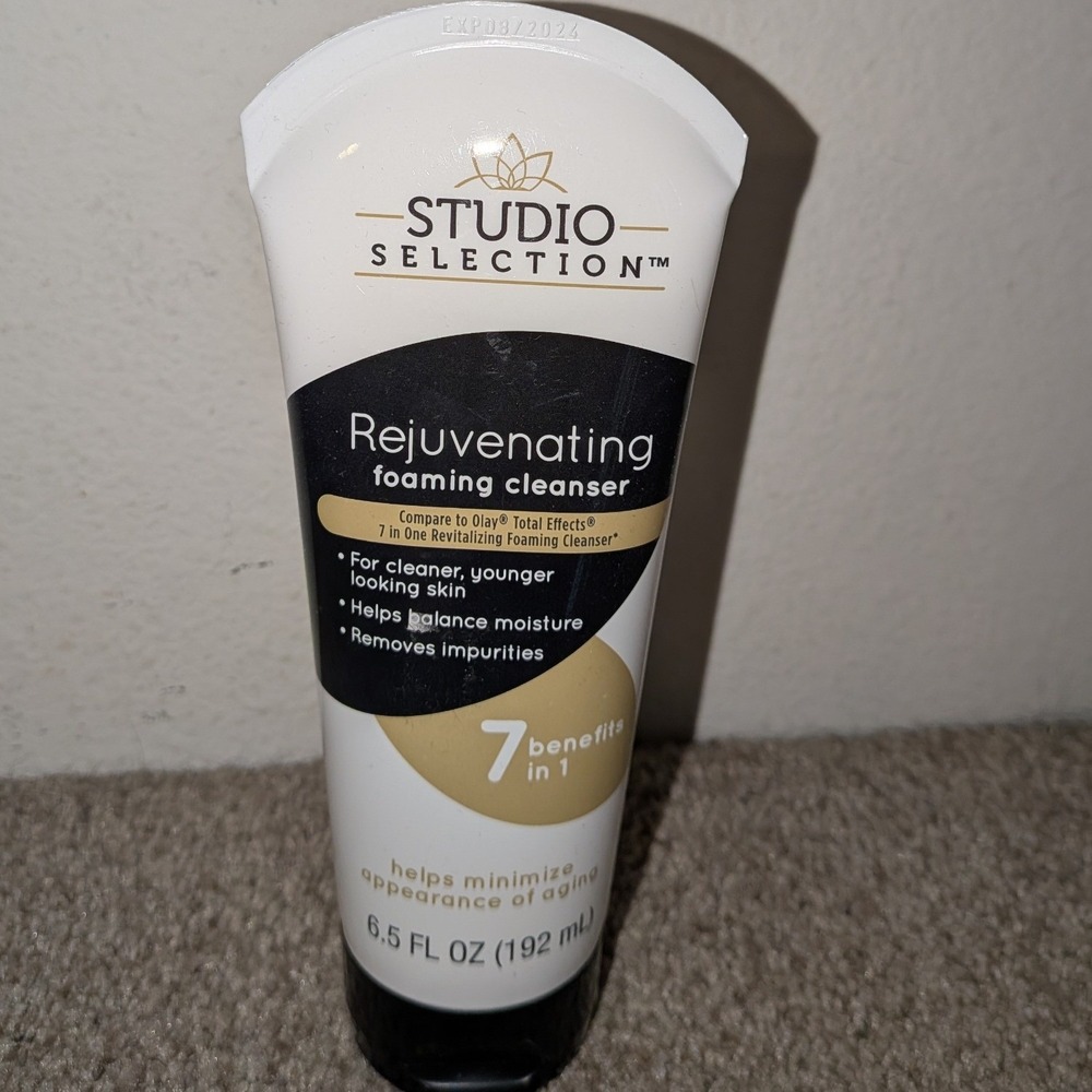 Studio Selection Rejuvenating‎ Foaming Cleanser 7 in 1 Face Wash 6.5 fl oz New